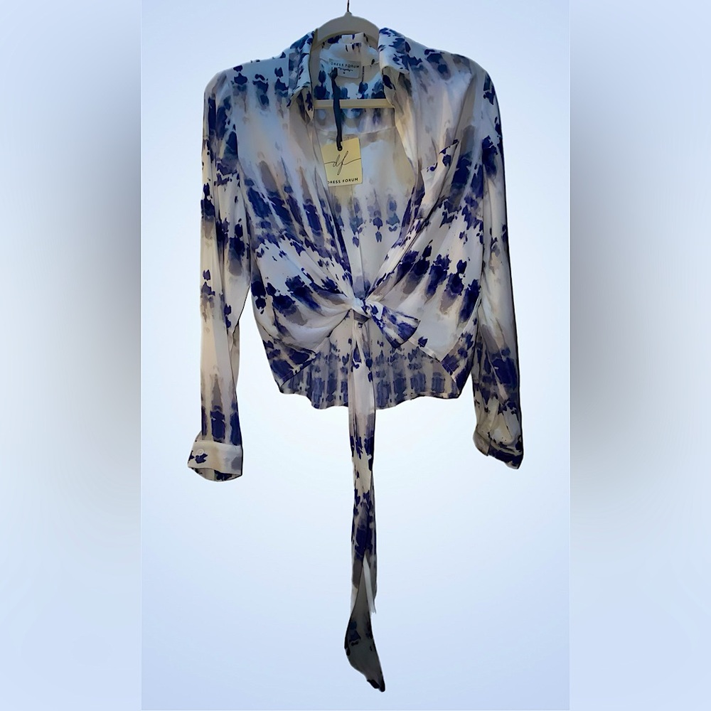 SOLD! Dress Forum Tie-dye wrap crop top sz M
